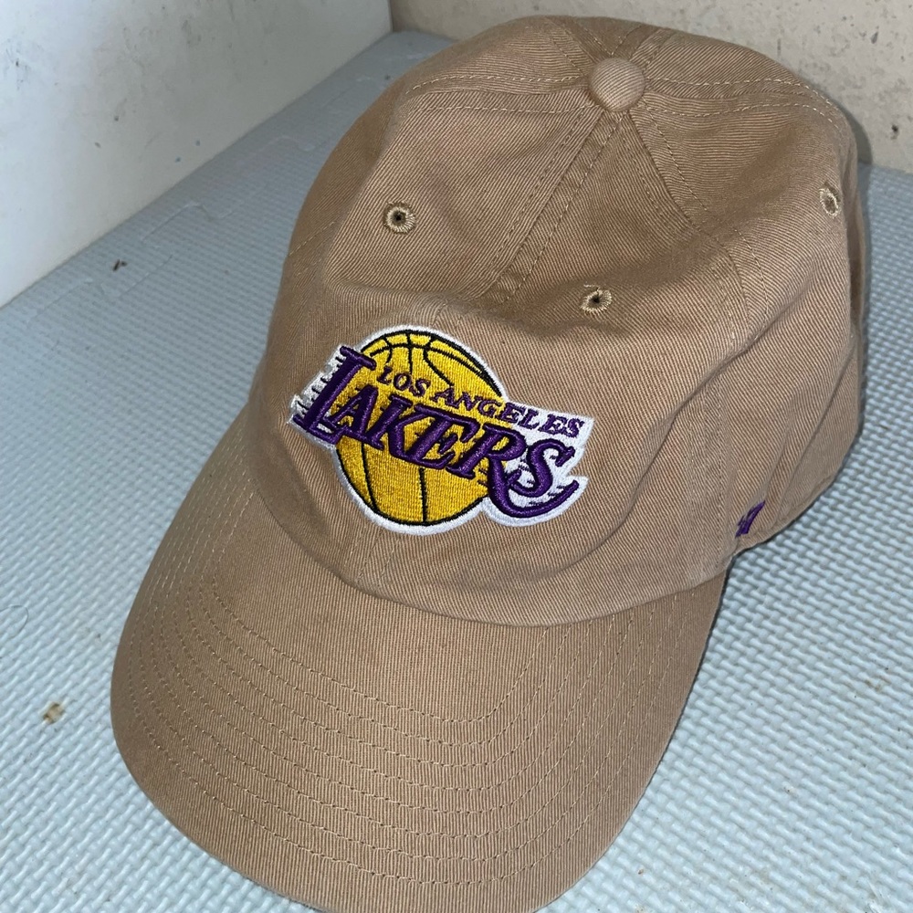 LA Lakers Adult Hat in excellent condition OSFA